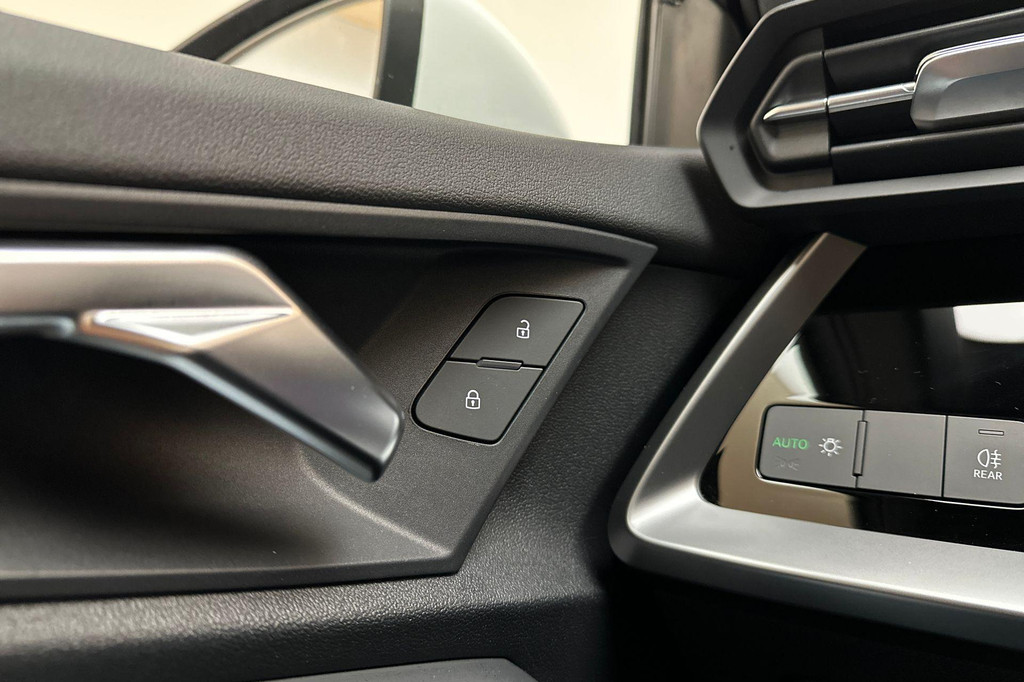 Audi A3 (T731SH) met abonnement