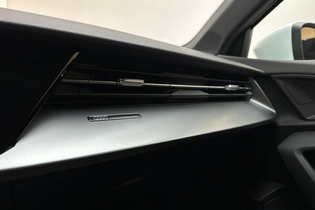 Audi A3 (T731SH) met abonnement