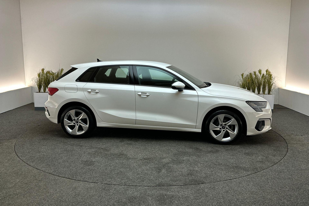 Audi A3 (T731SH) met abonnement