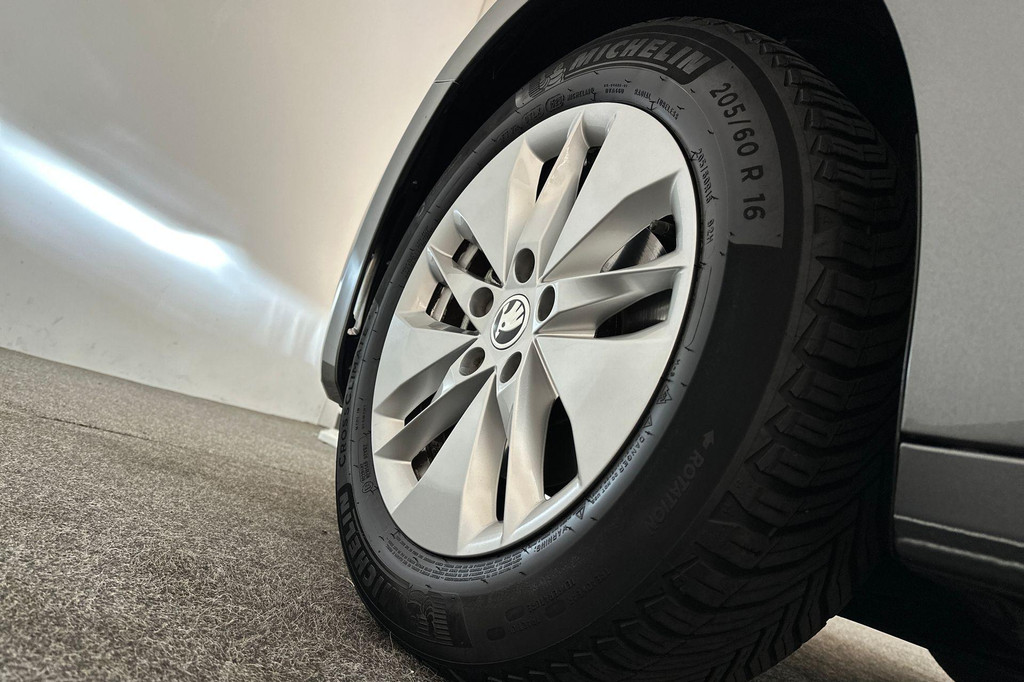 ŠKODA Octavia (T625GG) met abonnement