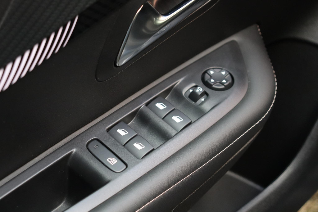 Peugeot 208 (Z045RJ) met abonnement