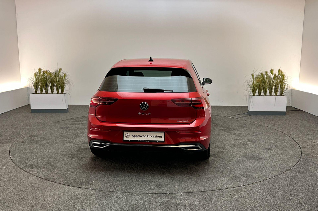 Volkswagen Golf (JGJ55P) met abonnement