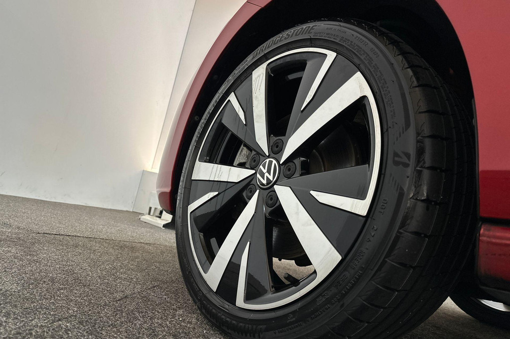 Volkswagen Golf (JGJ55P) met abonnement