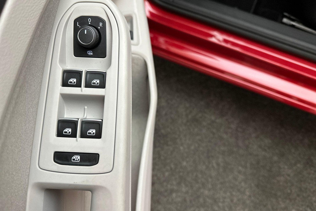 Volkswagen Golf (JGJ55P) met abonnement