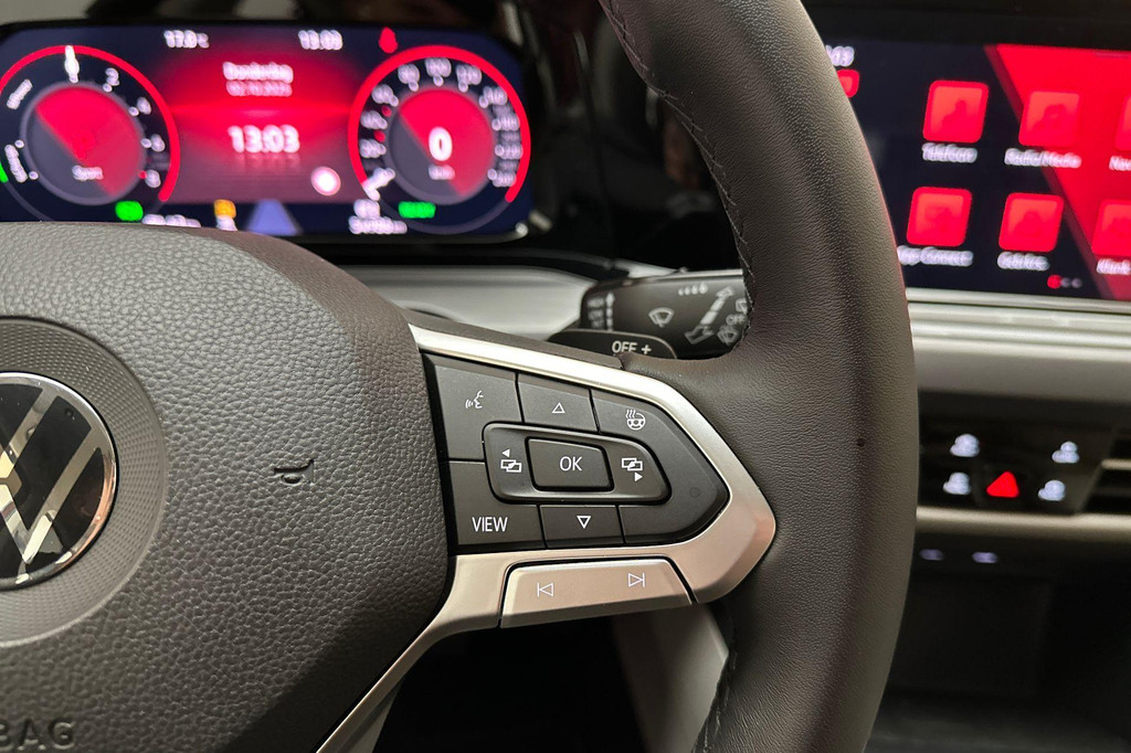 Volkswagen Golf (JGJ55P) met abonnement