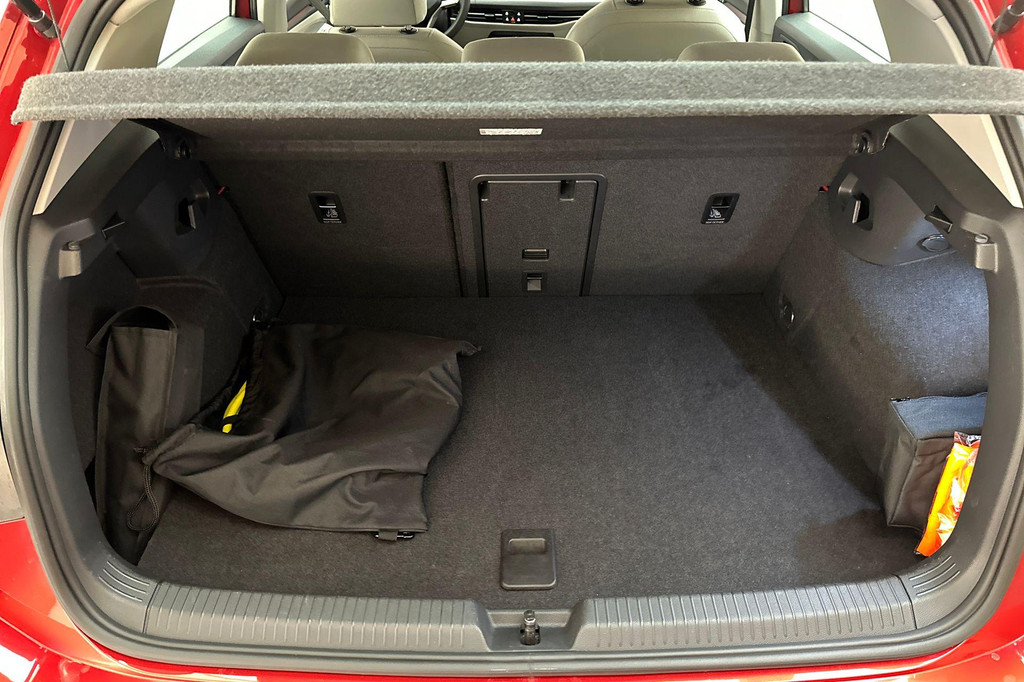 Volkswagen Golf (JGJ55P) met abonnement