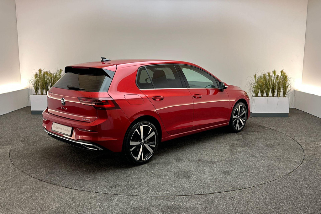 Volkswagen Golf (JGJ55P) met abonnement