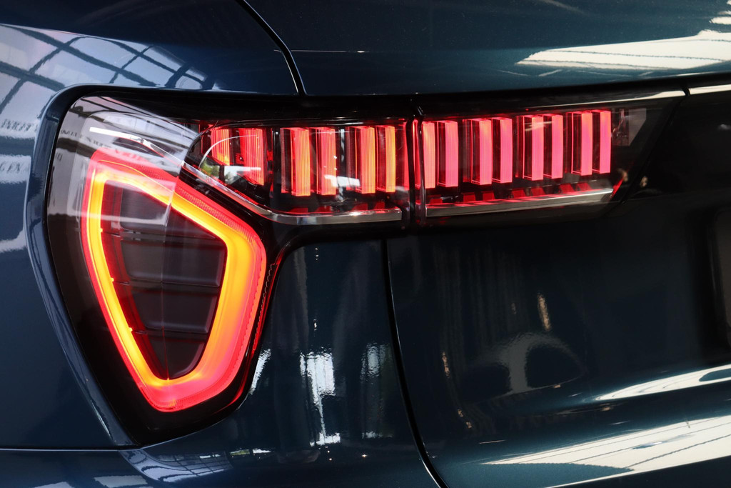 Lynk & Co 01 (T320DJ) met abonnement