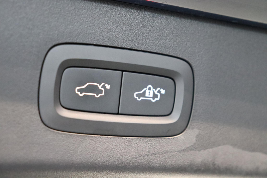 Lynk & Co 01 (T320DJ) met abonnement