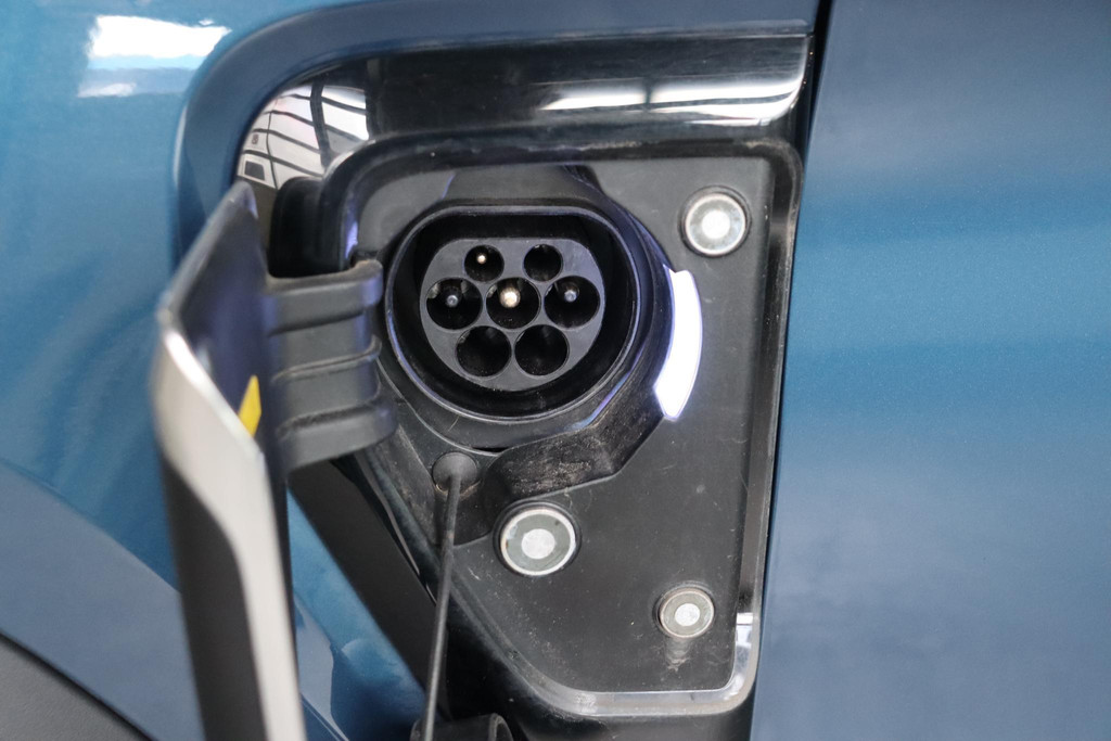 Lynk & Co 01 (T320DJ) met abonnement