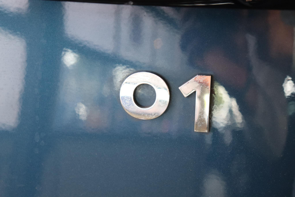 Lynk & Co 01 (T320DJ) met abonnement