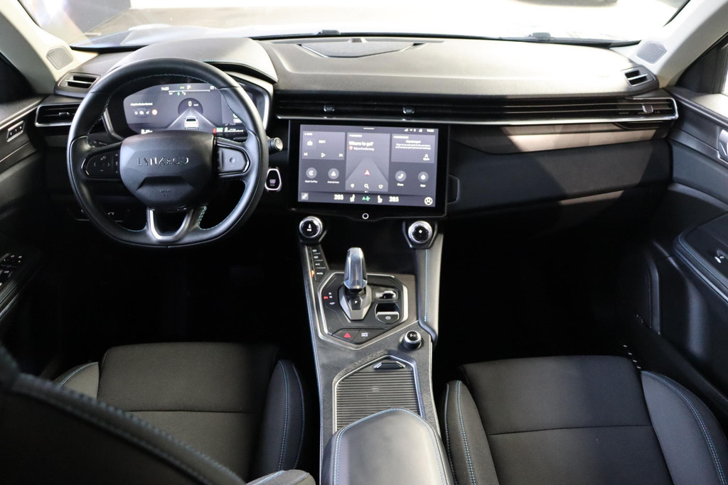 Lynk & Co 01 (T320DJ) met abonnement