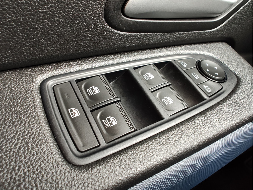 Dacia Duster (JHJ06L) met abonnement