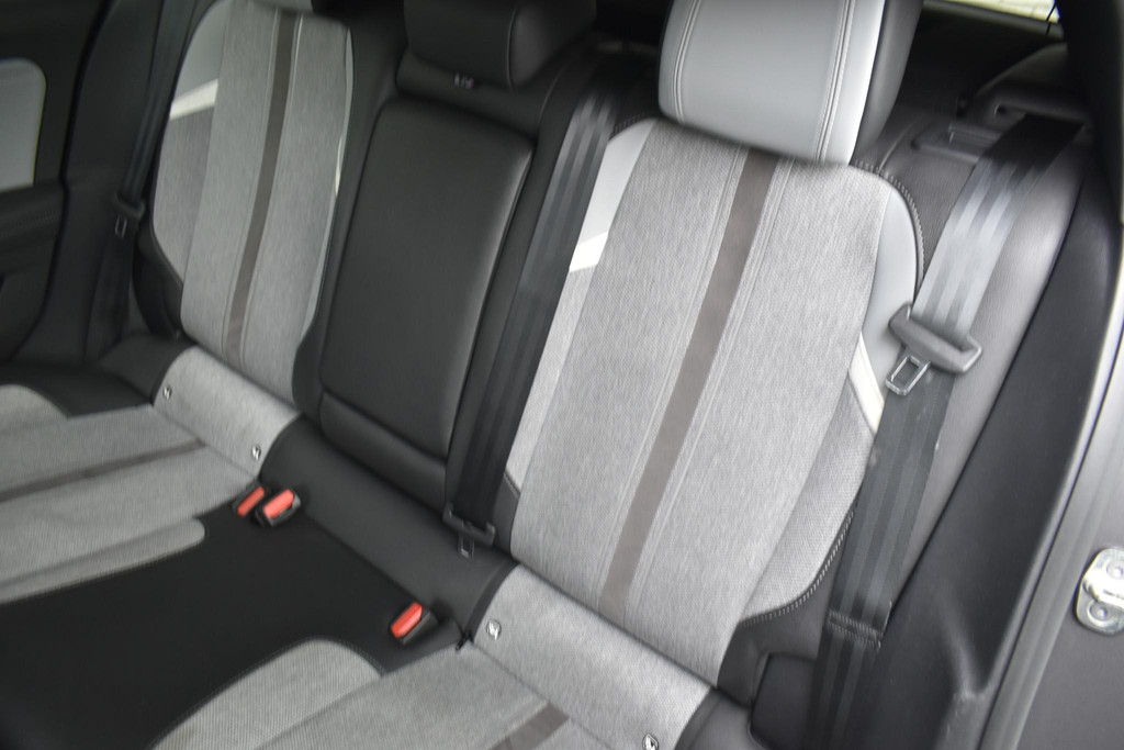 Opel Astra (T814FD) met abonnement