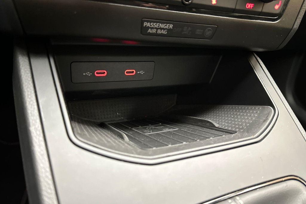 Seat Ibiza (X710NL) met abonnement