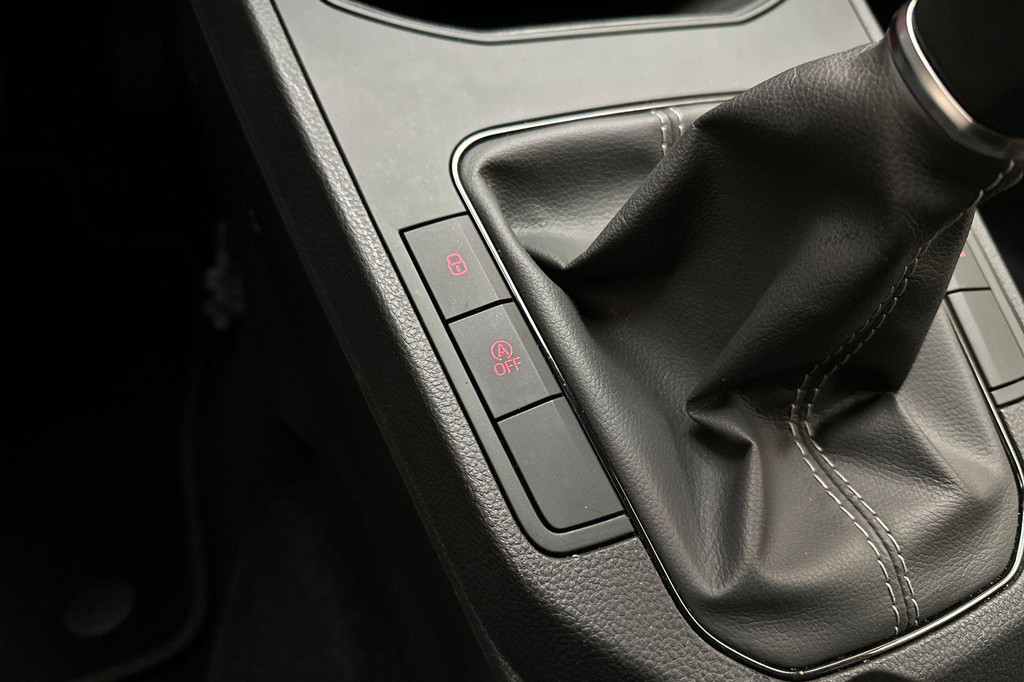 Seat Ibiza (X710NL) met abonnement