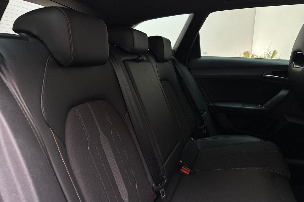 CUPRA Leon Sportstourer (JGP86F) met abonnement