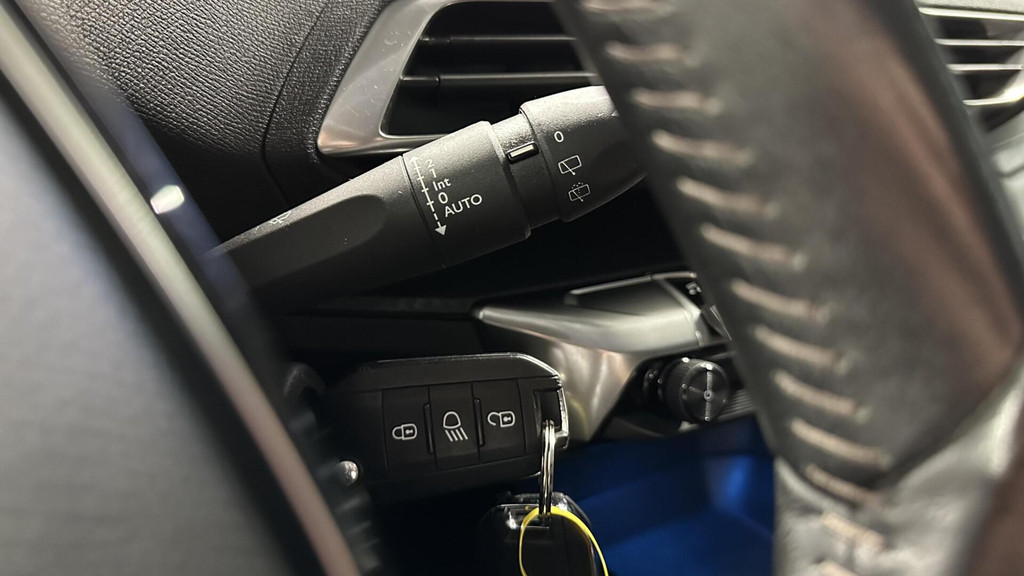 Peugeot 5008 (J273DX) met abonnement