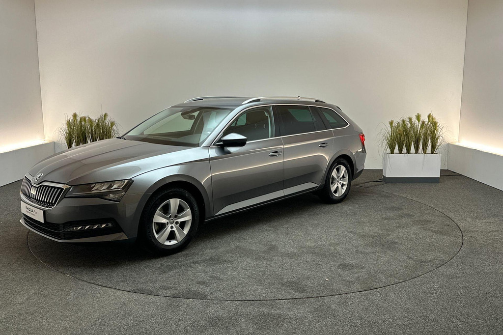 ŠKODA Superb (T723RK) met abonnement