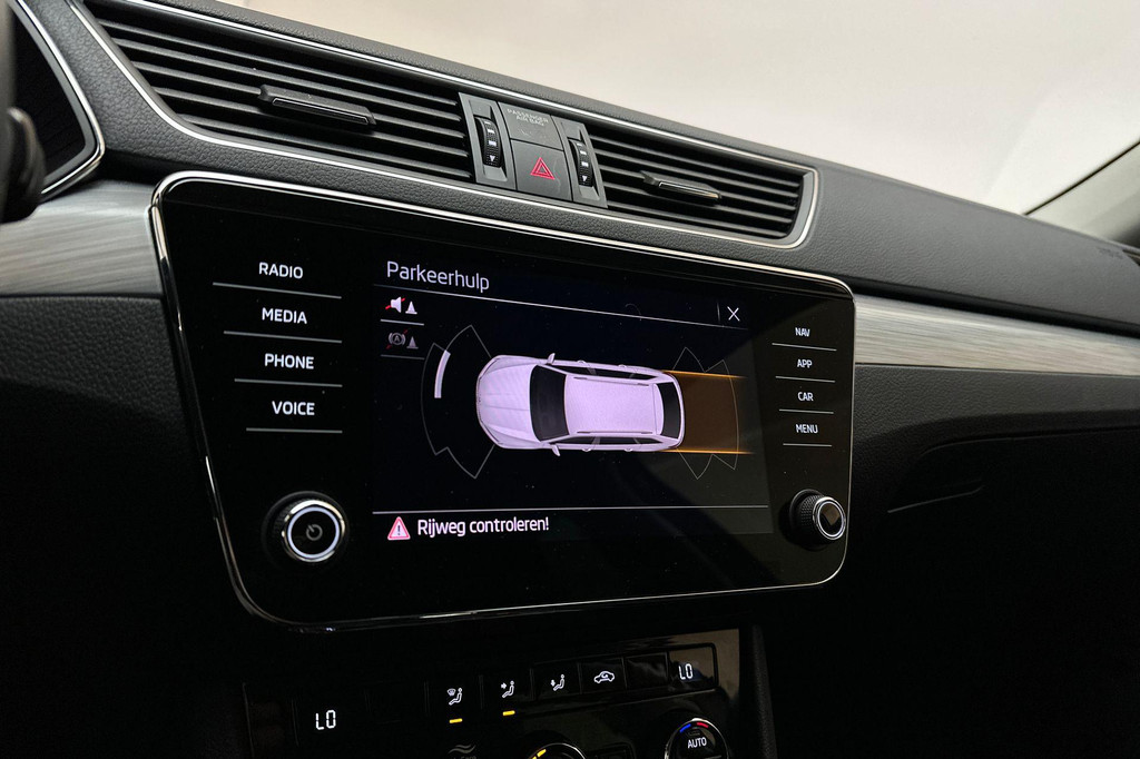 ŠKODA Superb (T723RK) met abonnement