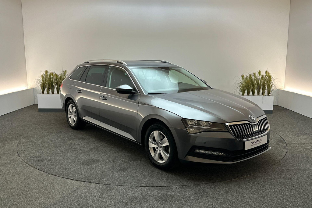 ŠKODA Superb (T723RK) met abonnement