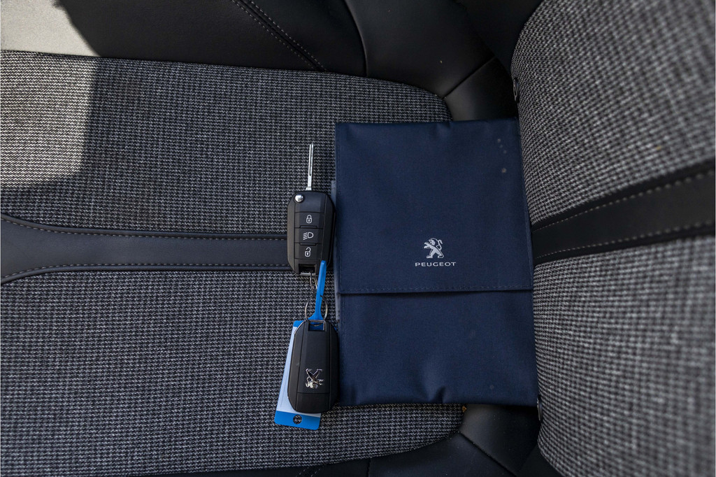 Peugeot 3008 (H016BS) met abonnement