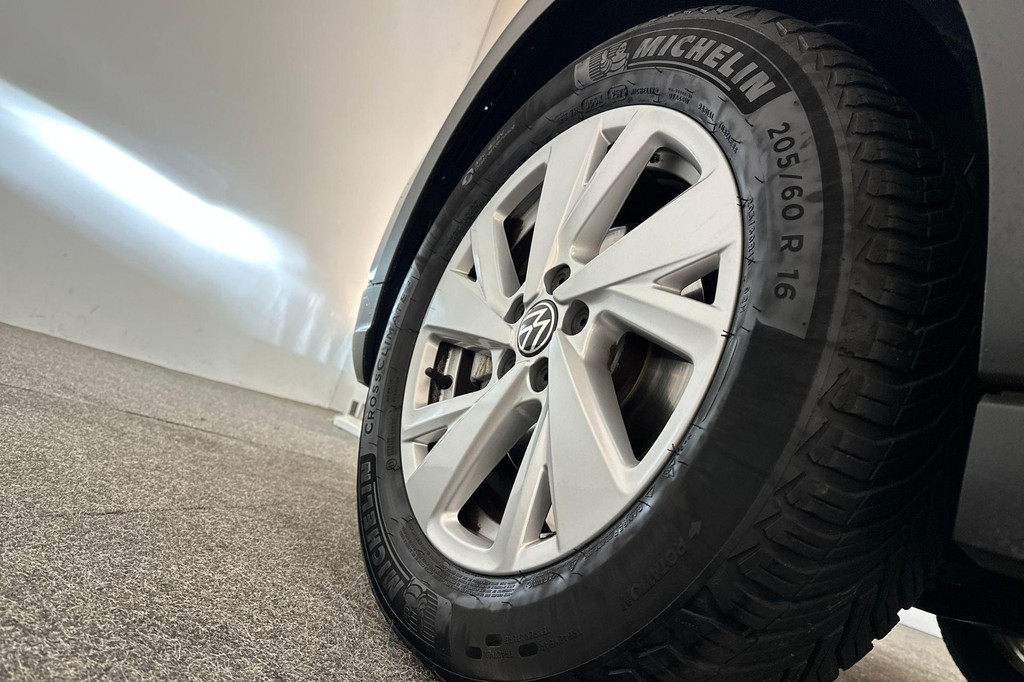 Volkswagen Taigo (T109TB) met abonnement