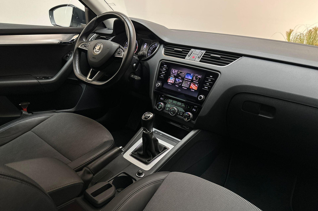 ŠKODA Octavia (J926KV) met abonnement