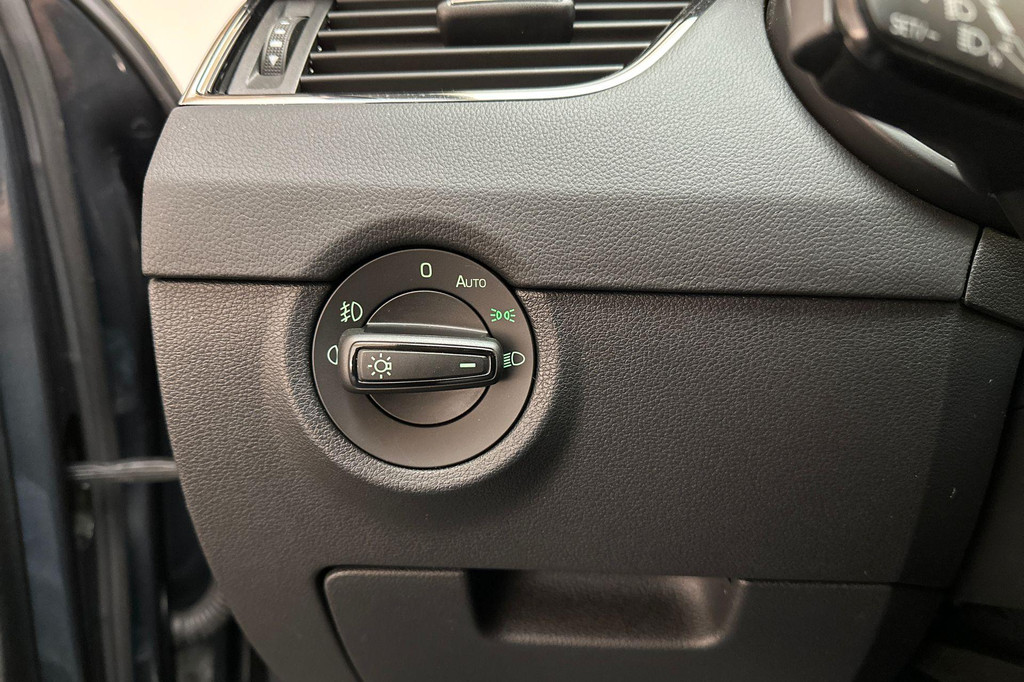 ŠKODA Octavia (J926KV) met abonnement