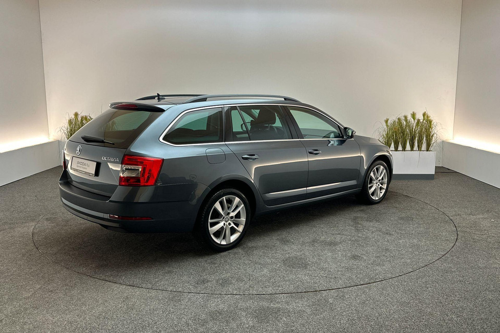 ŠKODA Octavia (J926KV) met abonnement