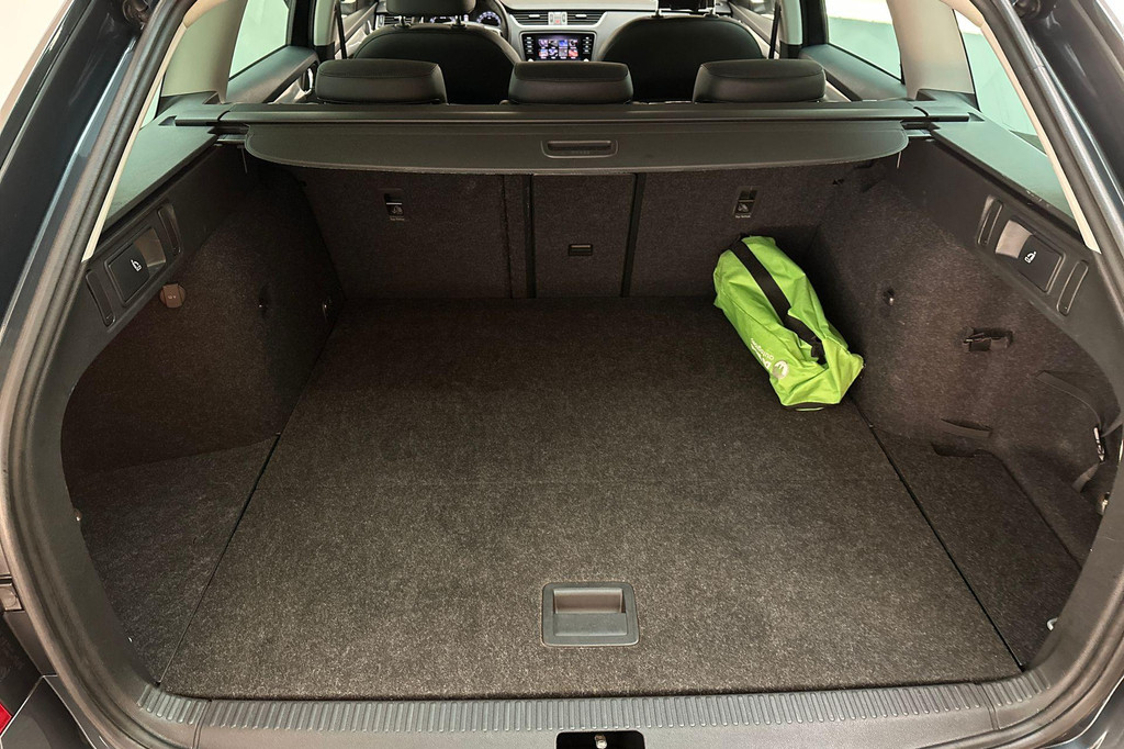 ŠKODA Octavia (J926KV) met abonnement