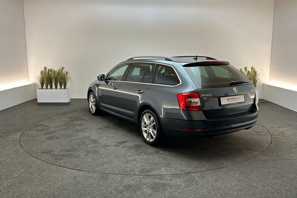 ŠKODA Octavia (J926KV) met abonnement