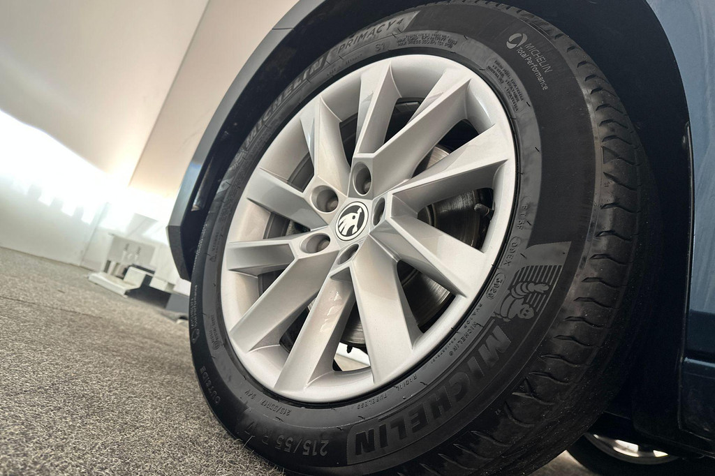 ŠKODA Superb (JHF31R) met abonnement