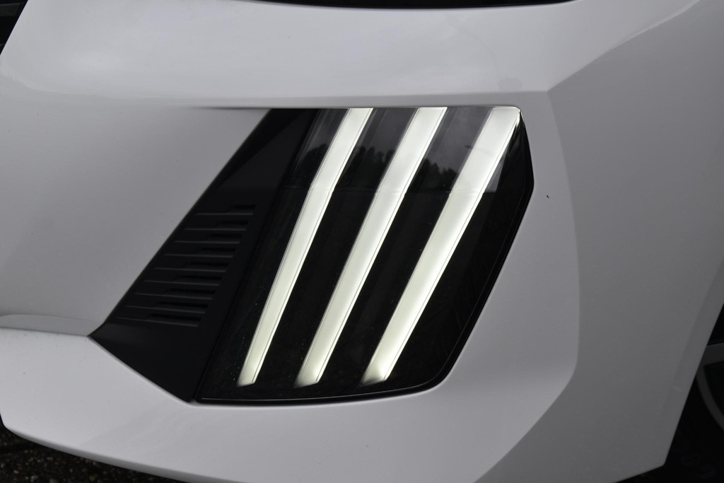 Peugeot e-208 (GBG18K) met abonnement