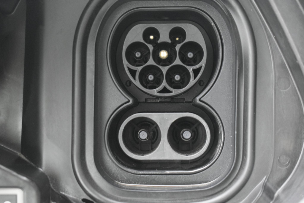 Peugeot e-208 (GBG18K) met abonnement