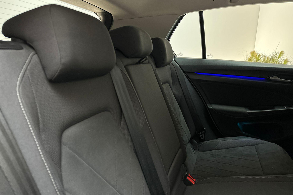 Volkswagen Golf (JGP85F) met abonnement