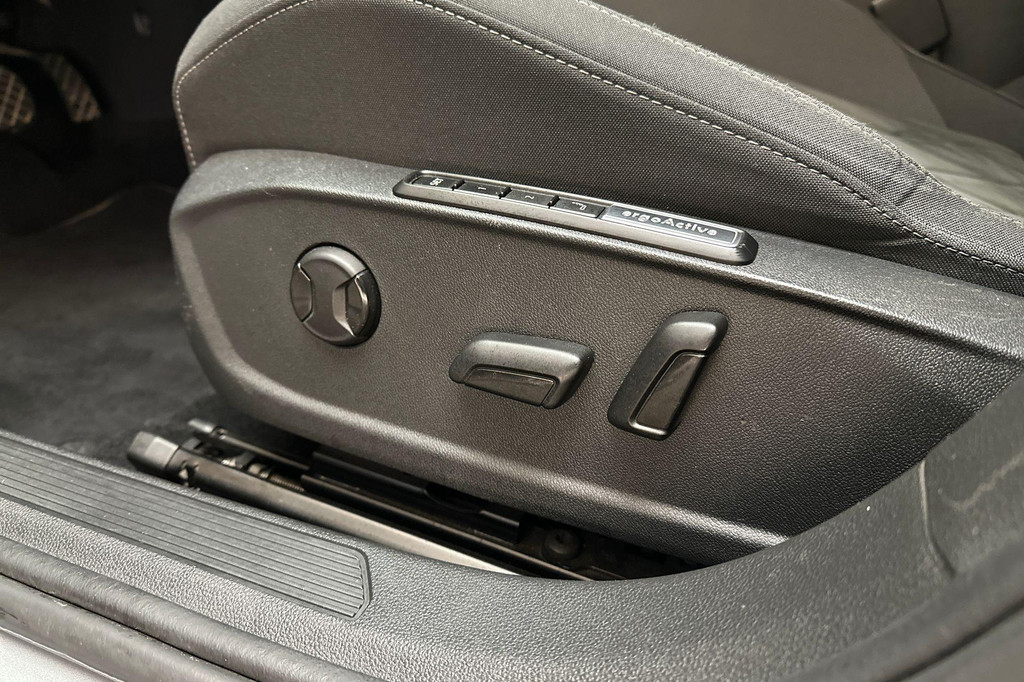 Volkswagen Golf (JGP85F) met abonnement