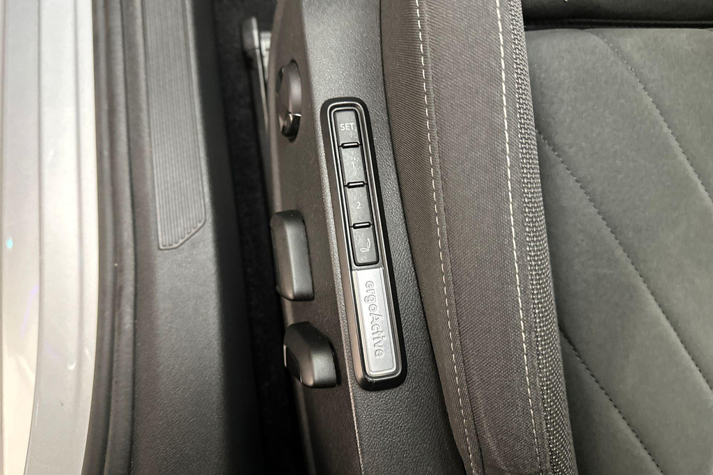 Volkswagen Golf (JGP85F) met abonnement