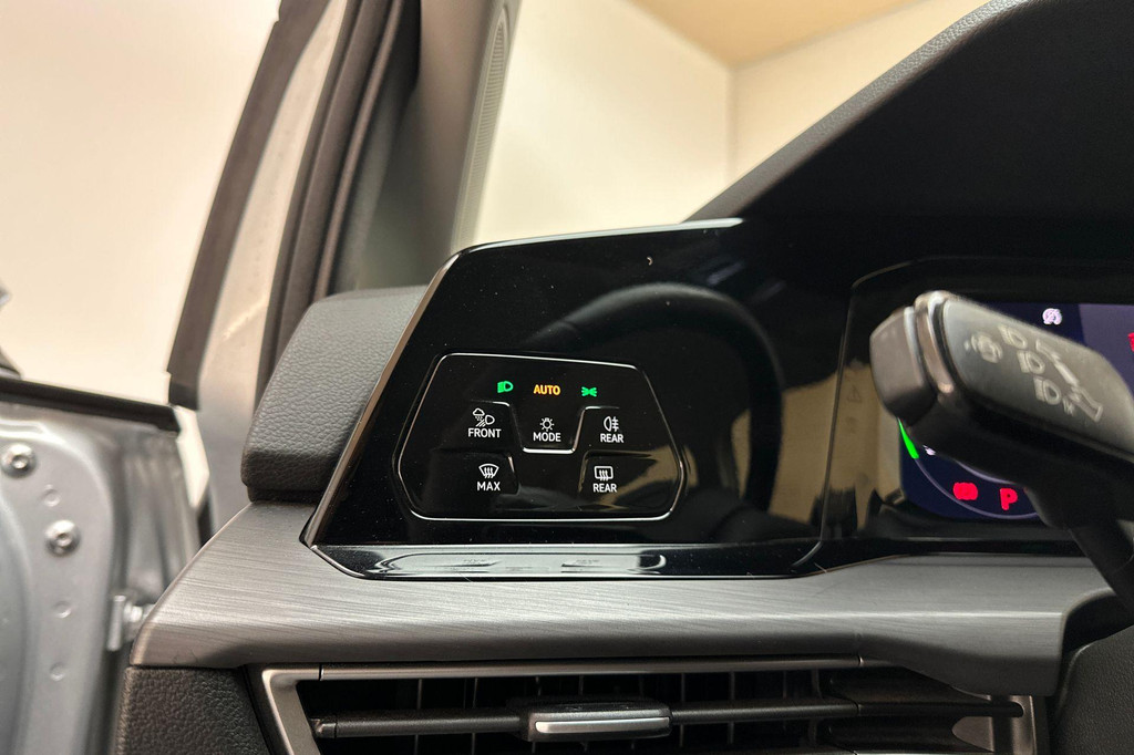 Volkswagen Golf (JGP85F) met abonnement