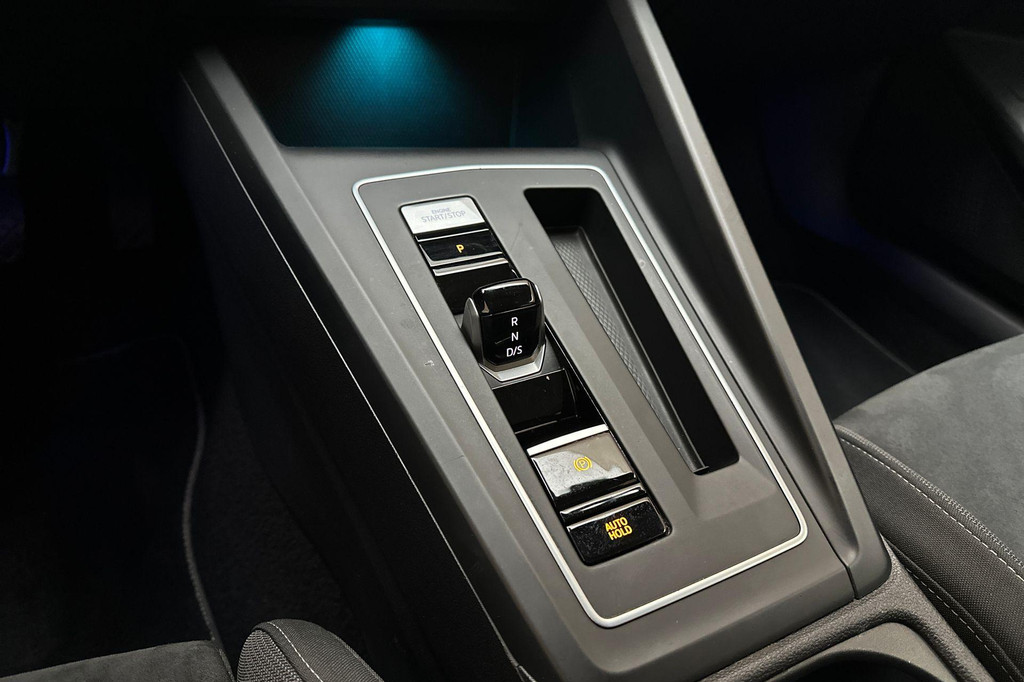 Volkswagen Golf (JGP85F) met abonnement