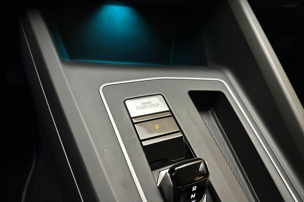 Volkswagen Golf (JGP85F) met abonnement