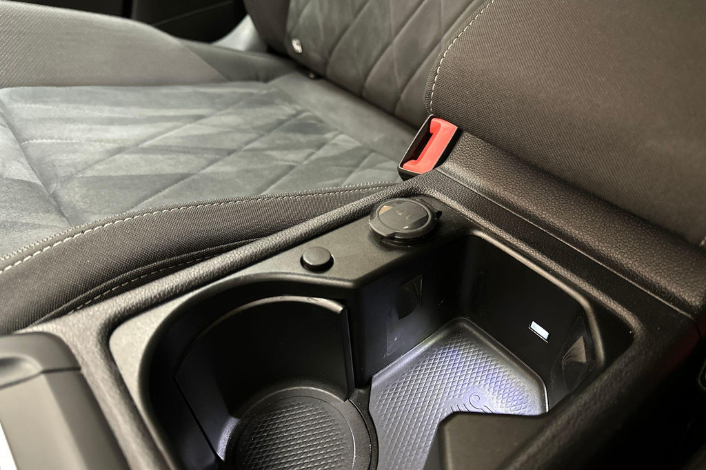 Volkswagen Golf (JGP85F) met abonnement