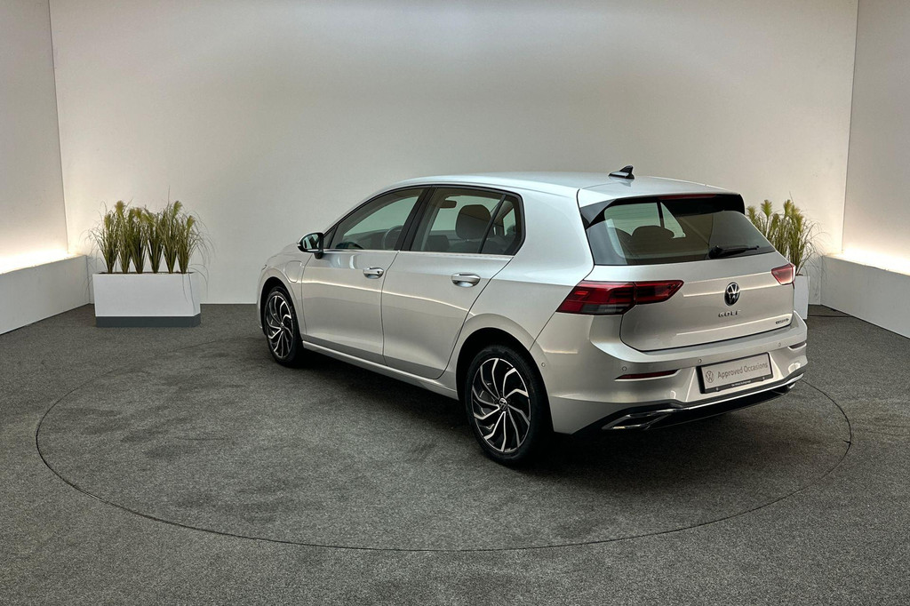 Volkswagen Golf (JGP85F) met abonnement