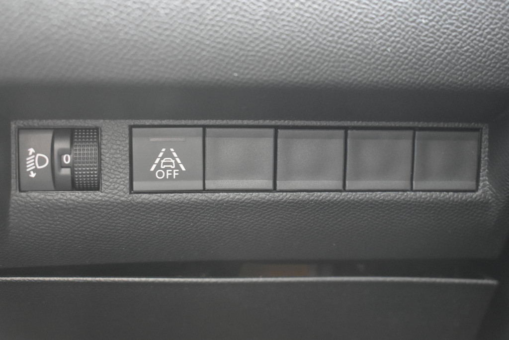 Peugeot e-2008 (T628JK) met abonnement