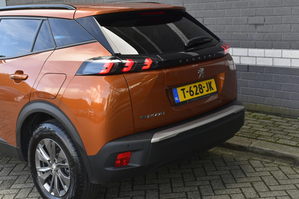 Peugeot e-2008 (T628JK) met abonnement