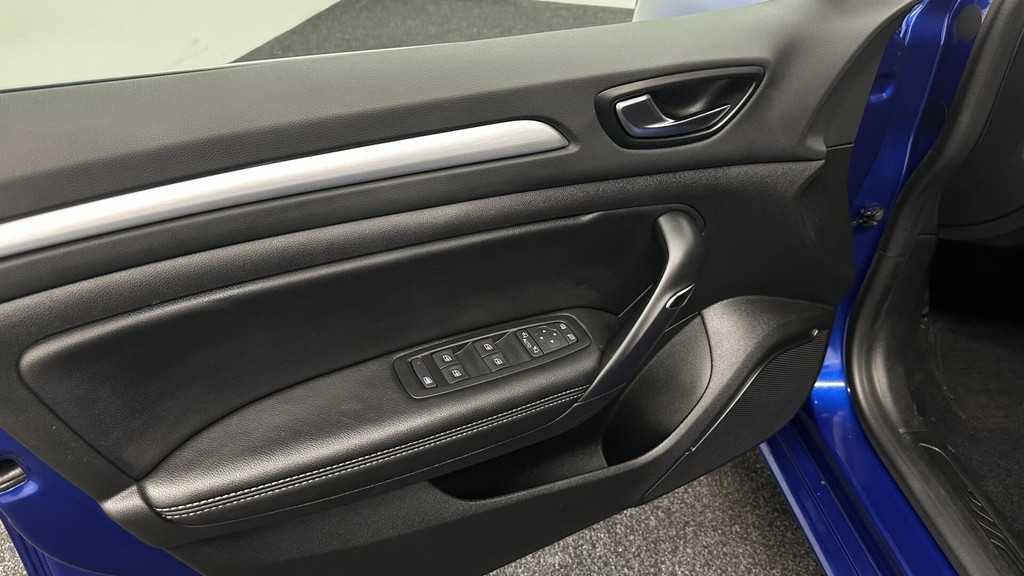 Renault MEGANE Estate (T196LL) met abonnement