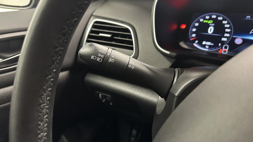 Renault MEGANE Estate (T196LL) met abonnement