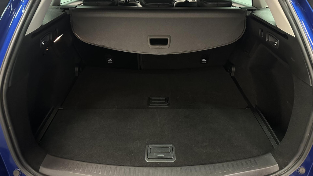 Renault MEGANE Estate (T196LL) met abonnement