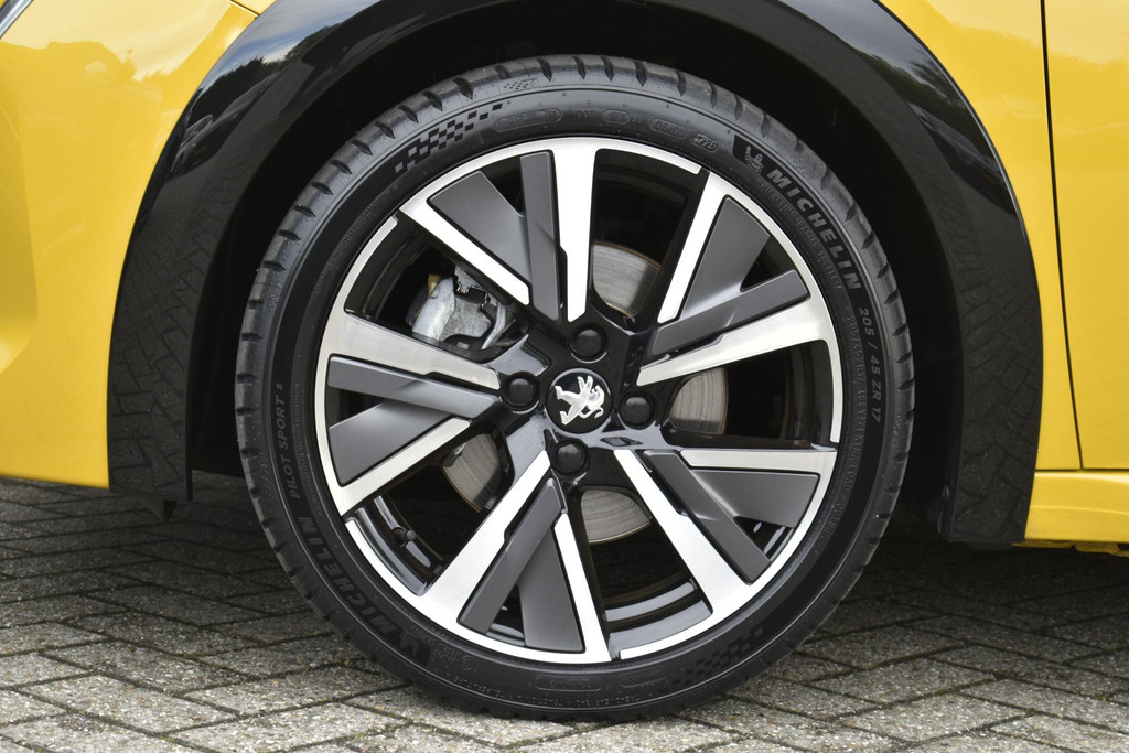 Peugeot 208 (J119XZ) met abonnement