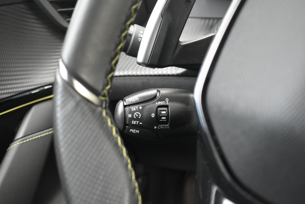 Peugeot 208 (J119XZ) met abonnement